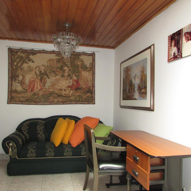 Casa De Huespedes Shalom Victoria Casa de hóspedes Bogotá Exterior foto